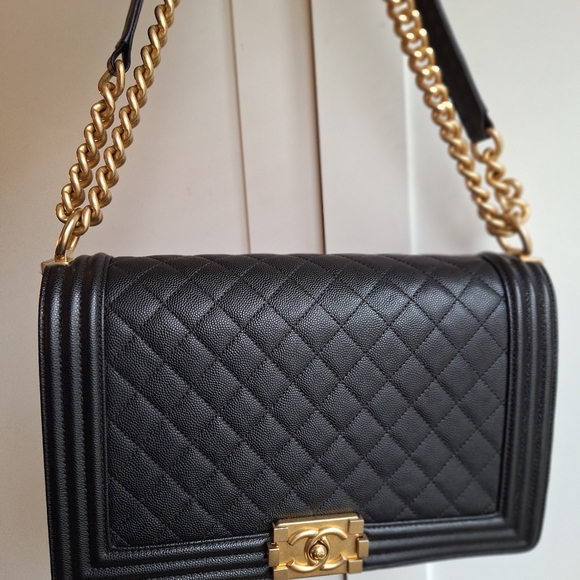 Chanel Large Black Boy Bag in Caviar Leather - Picture 5 of 12
